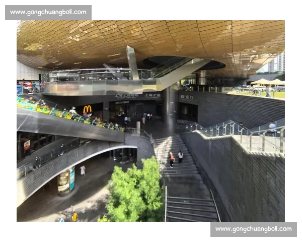 818 人决战 474 米云端！上海环球金融中心垂马开跑